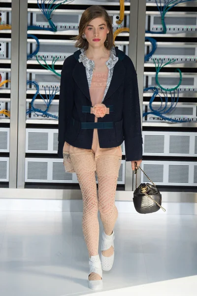 Look 61